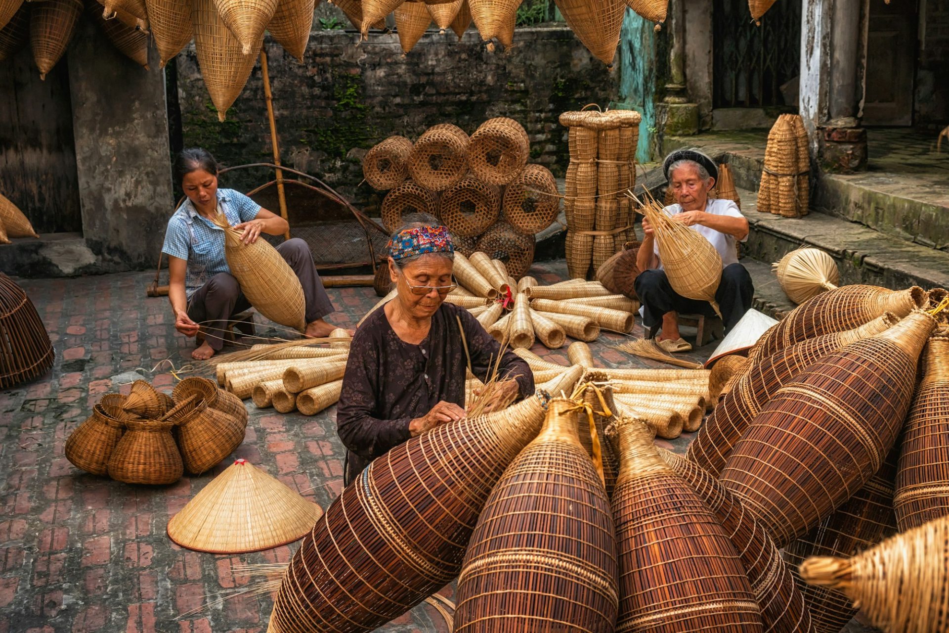 nhom-nghe-nhan-cao-tuoi-viet-nam-lam-bay-ca-bang-tre-truyen-thong